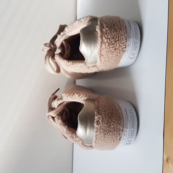 Guess Teddy Sneakers - Picture 3 of 7